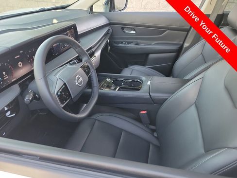 Used 2025 Nissan Murano SV FWD image 3