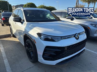 New 2025 Volkswagen Tiguan SE R-Line