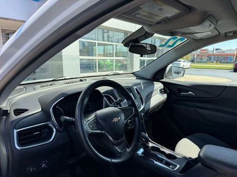 Used 2022 Chevrolet Equinox LT FWD image 8