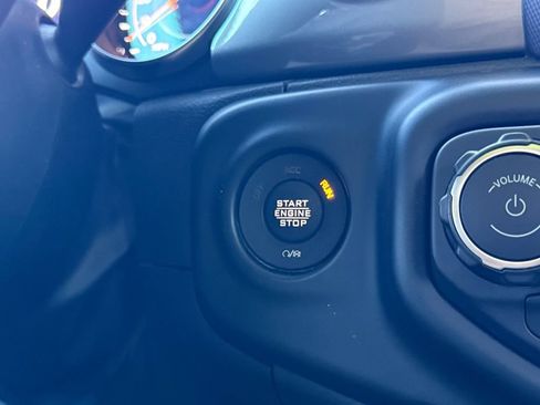 Certified 2022 Jeep Wrangler Unlimited Sahara w/ Cold Weather Group AWD/4WD image 18