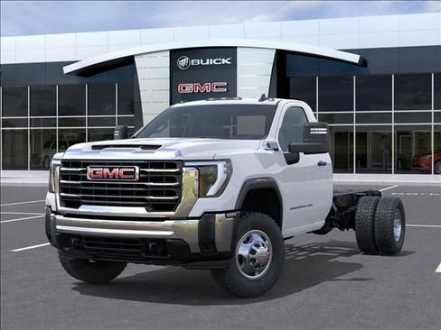 New 2026 GMC Sierra 3500 Pro image 6