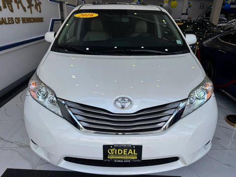 Used 2016 Toyota Sienna XLE w/ XLE Navigation Package AWD/4WD image 2