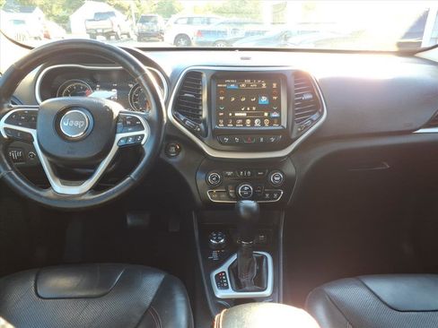 Used 2016 Jeep Cherokee Trailhawk w/ Comfort/Convenience Group image 7