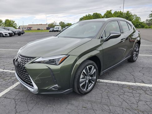 Used 2024 Lexus UX 250h AWD w/ Premium Package image 13