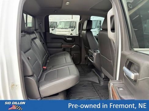 Used 2021 GMC Sierra 1500 SLT w/ SLT Premium Plus Package AWD/4WD image 18