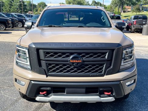 Used 2021 Nissan Titan PRO-4X w/ Pro-4x Convenience Package AWD/4WD image 7