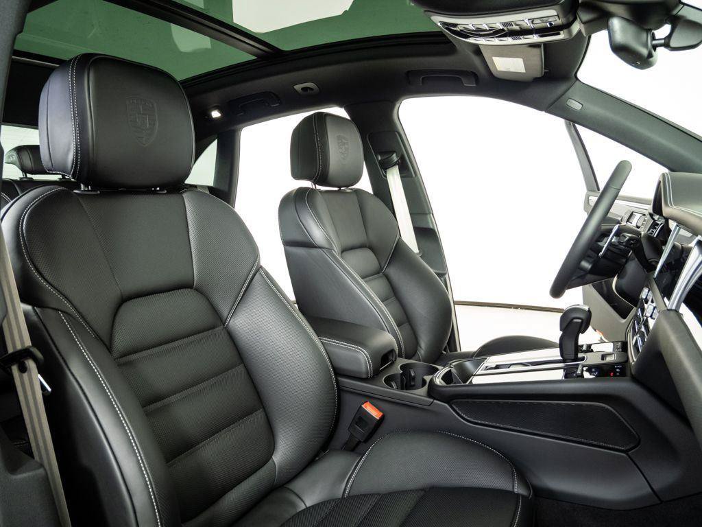 New 2026 Porsche Macan S AWD/4WD image 24