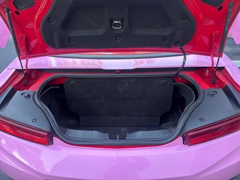 Used 2018 Chevrolet Camaro LT image 13