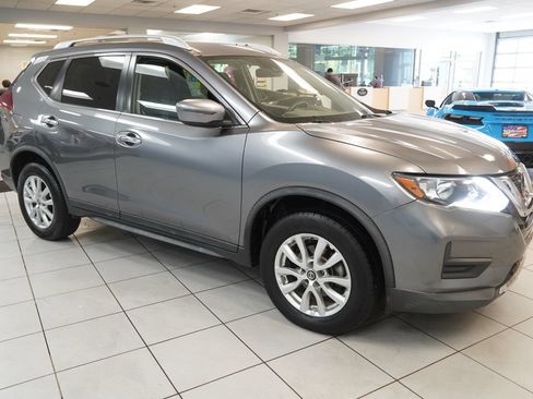 Used 2019 Nissan Rogue SV AWD/4WD image 14