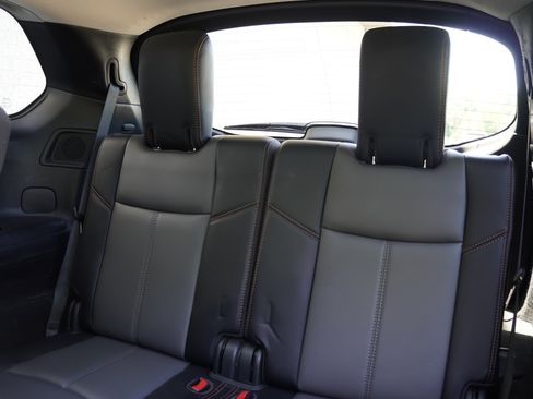 Used 2020 Nissan Pathfinder SL AWD/4WD image 28