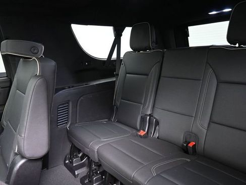 Used 2024 Chevrolet Suburban Premier w/ Premium Package 2 image 23