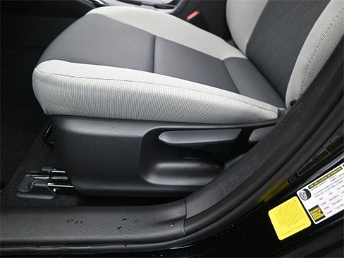 Used 2026 Toyota Corolla LE image 9