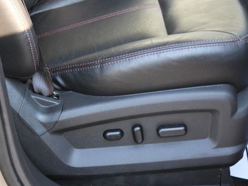 Used 2013 Ford Edge Limited image 23