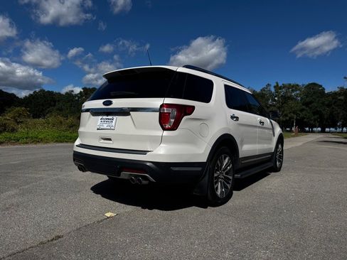 Used 2018 Ford Explorer Platinum image 5