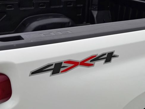 Used 2025 Chevrolet Silverado 2500 LT w/ Convenience Package AWD/4WD image 19