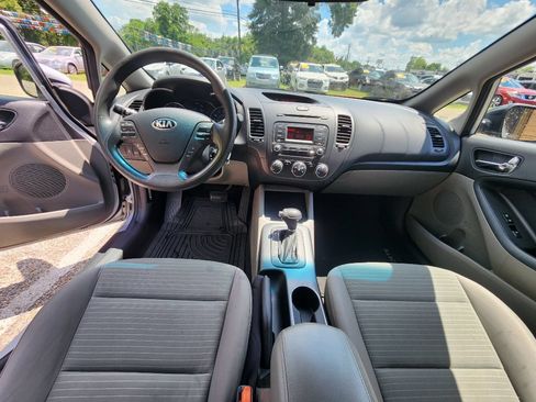 Used 2015 Kia Forte LX w/ Popular Package FWD image 9
