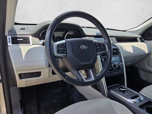 Used 2018 Land Rover Discovery Sport HSE AWD/4WD image 10