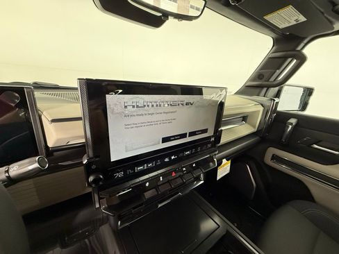New 2026 GMC Hummer EV 4x4 Crew Cab image 21