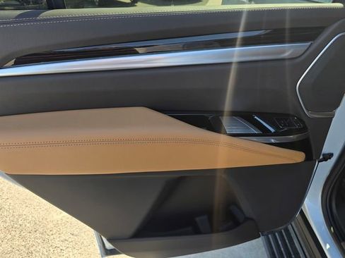 New 2026 Cadillac Escalade Luxury w/ Touring Package image 15