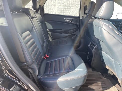 Used 2022 Ford Edge SEL w/ Sport Appearance Package image 14