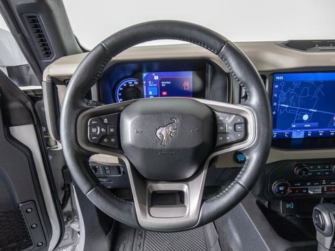 Used 2023 Ford Bronco Wildtrak AWD/4WD image 19