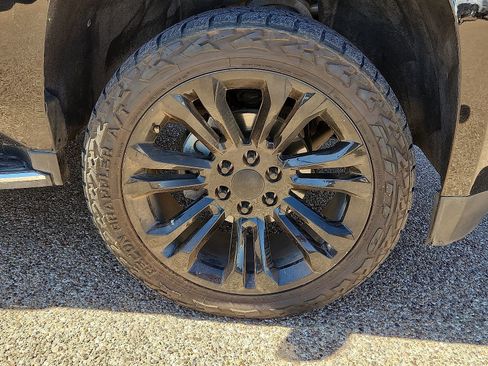 Used 2018 GMC Yukon XL SLT image 7