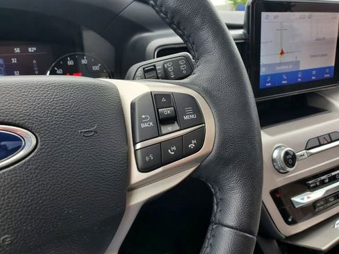 Used 2023 Ford Explorer XLT w/ Equipment Group 202A AWD/4WD image 16