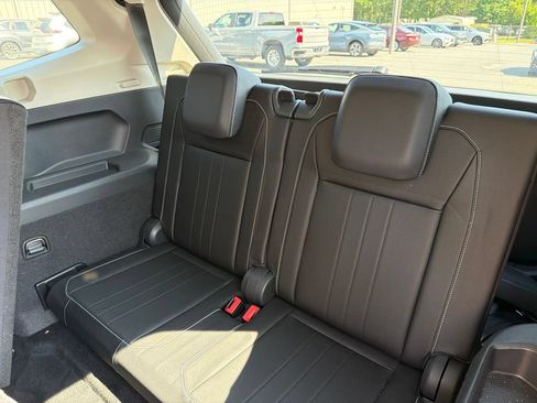 Used 2023 Volkswagen Tiguan SE FWD image 20