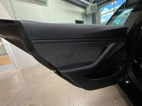 Used 2021 Tesla Model 3 Long Range AWD/4WD image 16