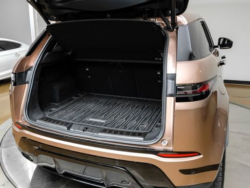 Used 2024 Land Rover Range Rover Evoque Dynamic SE image 54