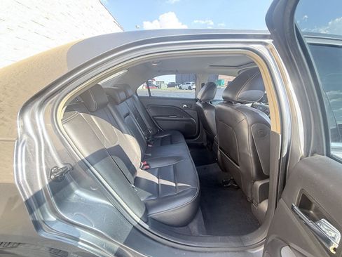 Used 2010 Ford Fusion SEL FWD image 10