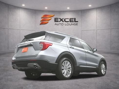 Used 2020 Ford Explorer Limited w/ Hybrid Equipment Group 310A AWD/4WD image 38