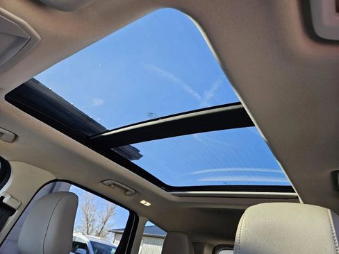 Used 2019 Ford Escape Titanium image 10