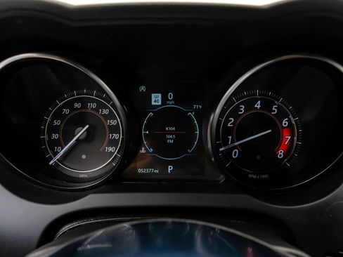 Used 2020 Jaguar F-TYPE Coupe image 19