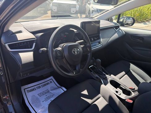 Used 2025 Toyota Corolla LE FWD image 25