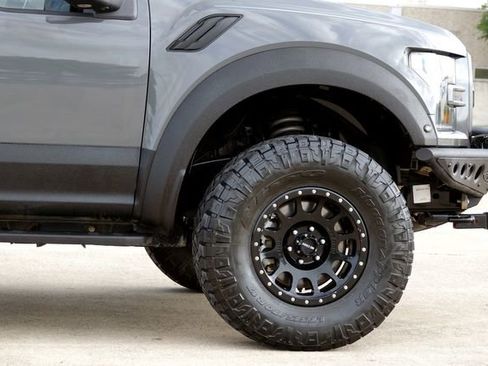 Used 2018 Ford F150 Raptor w/ Equipment Group 802A Luxury image 35