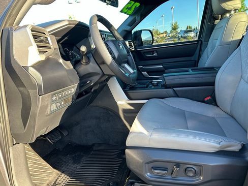 Used 2025 Toyota Tundra SR5 w/ SR5 Premium Package AWD/4WD image 25