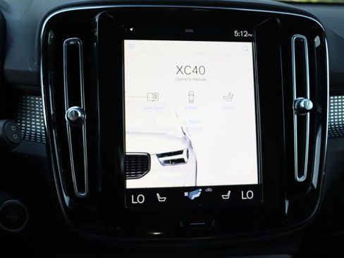 Used 2022 Volvo XC40 T5 R-Design w/ Advanced Package AWD/4WD image 26