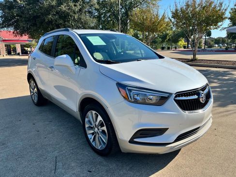 Used 2020 Buick Encore Preferred FWD image 3