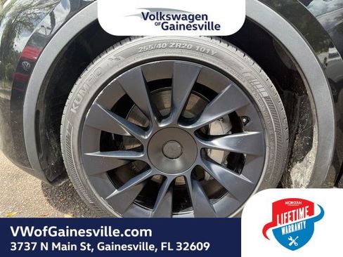 Used 2023 Tesla Model Y Long Range AWD/4WD image 27