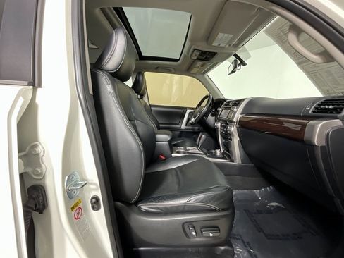 Used 2014 Toyota 4Runner Limited image 20