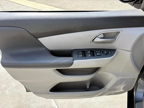 Used 2011 Honda Odyssey EX-L image 11