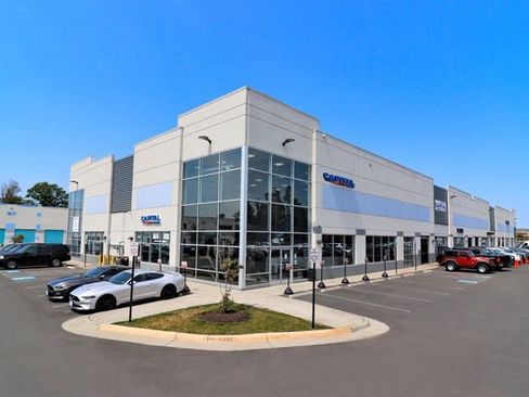 Used 2022 GMC Savana 2500 w/ Chrome Appearance Package RWD image 63