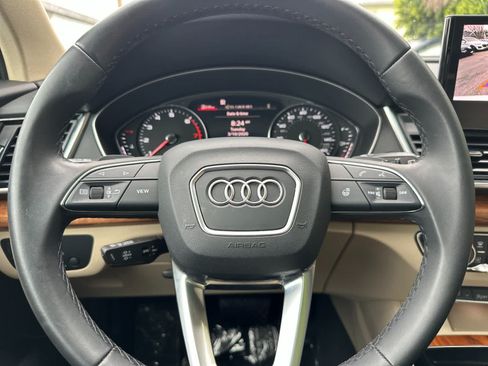 Used 2023 Audi Q5 2.0T Premium w/ Convenience Package AWD/4WD image 23