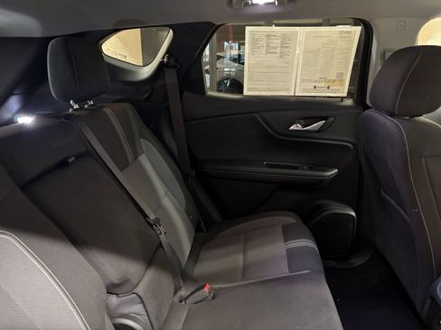 Used 2025 Chevrolet Blazer LT FWD image 38
