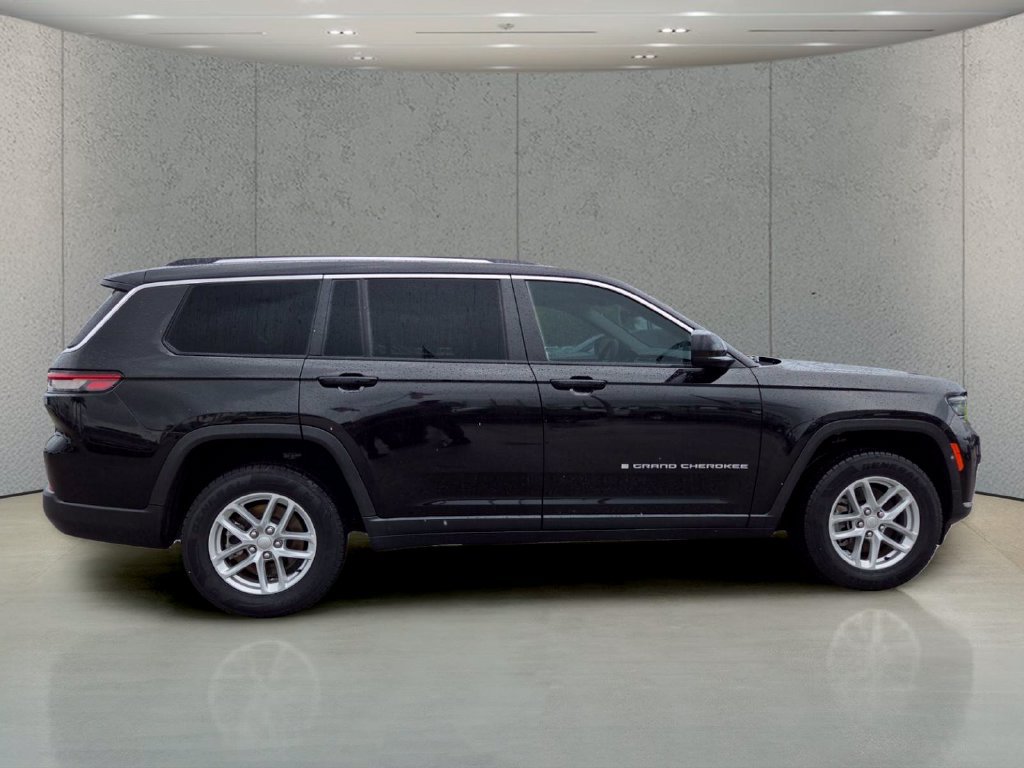Used 2023 Jeep Grand Cherokee L Laredo AWD/4WD image 4