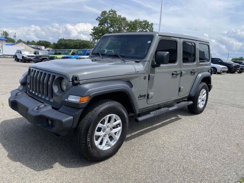 Certified 2023 Jeep Wrangler Unlimited Sport w/ Sun And Sound Package AWD/4WD image 8