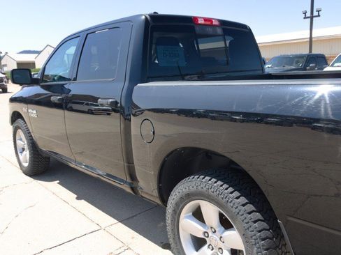 Used 2017 RAM 1500 Classic SLT image 9