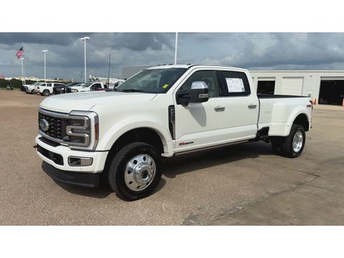 Used 2026 Ford F450 Platinum w/ Platinum Plus Package AWD/4WD image 4