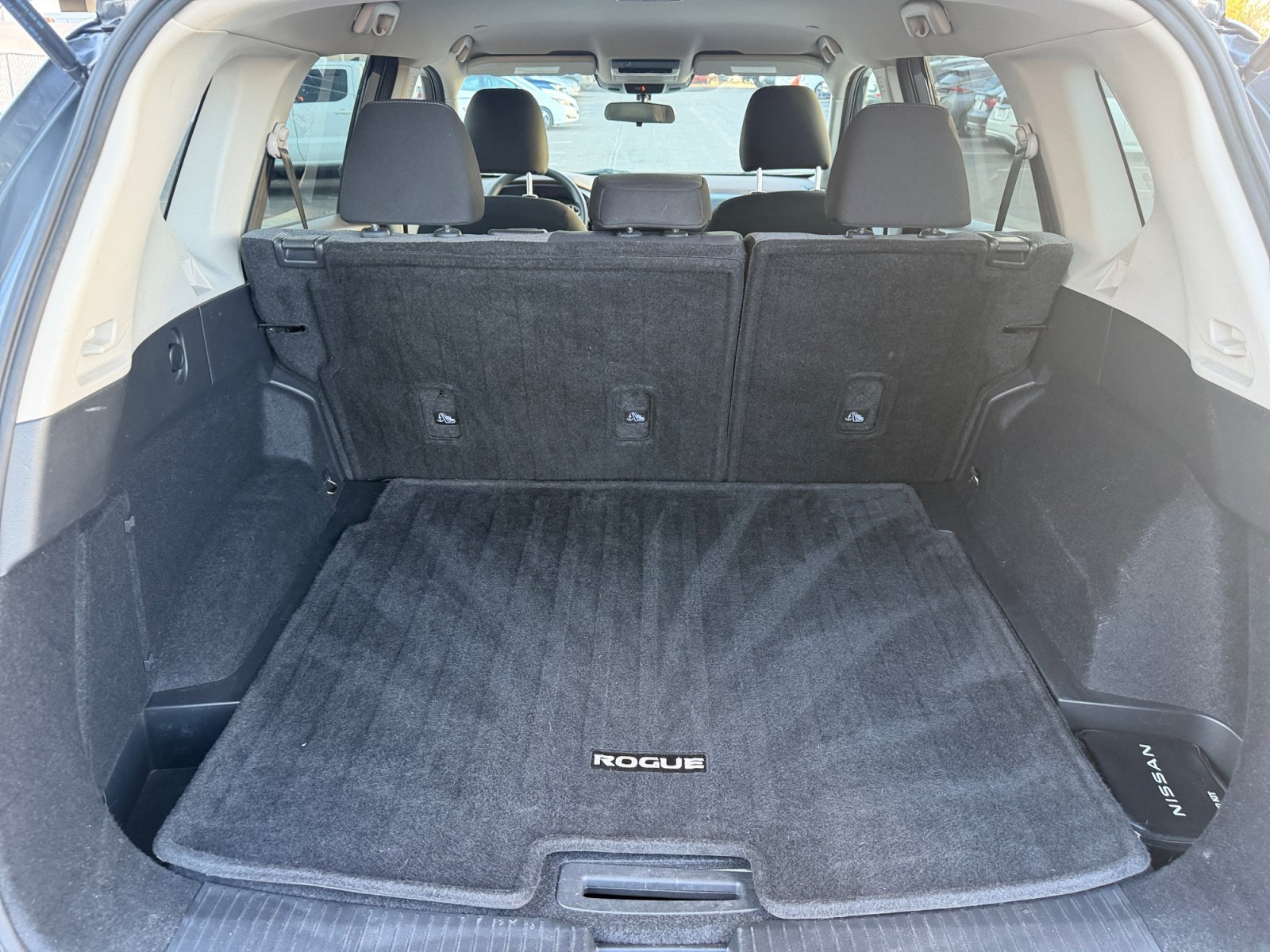 Used 2022 Nissan Rogue SV FWD image 27